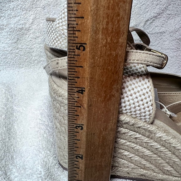 NWOB. Loft Espadrilles , Size 10 , Tan color - Picture 3 of 9